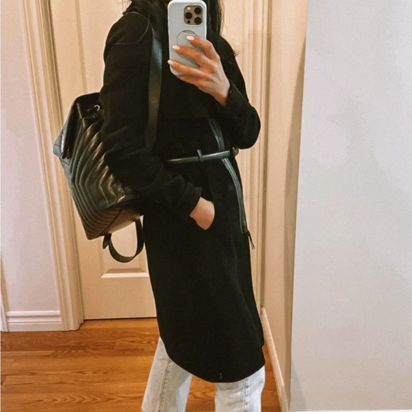 Beautiful YSL Medium Lou Lou backpack. - Picture 3 of 4